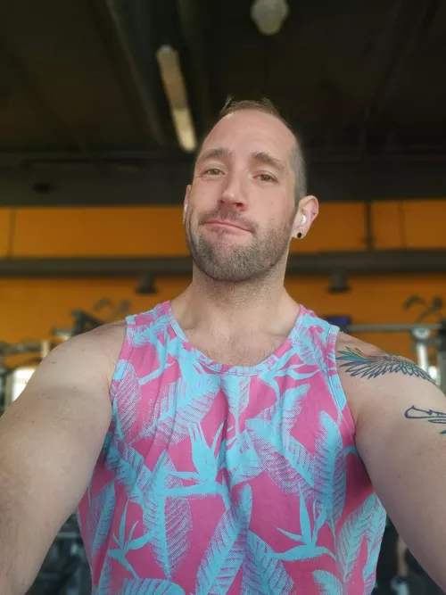 hey, happy Sunday. don't forget.... You're amazing, you matter, you're loved.