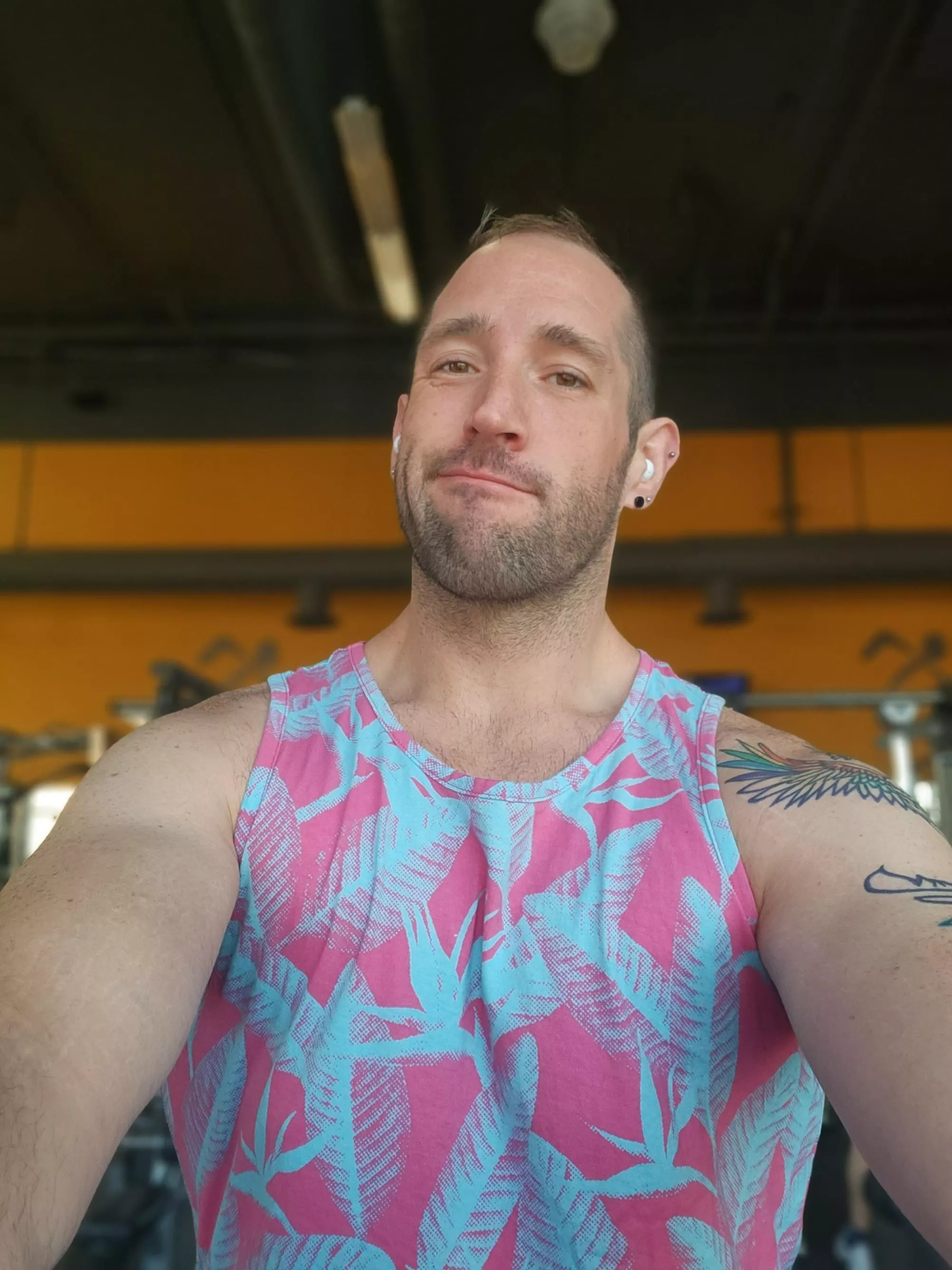 hey, happy Sunday. don't forget.... You're amazing, you matter, you're loved.