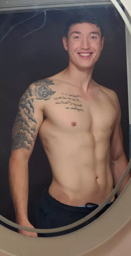 hi 👋 can't sleep who's up ?