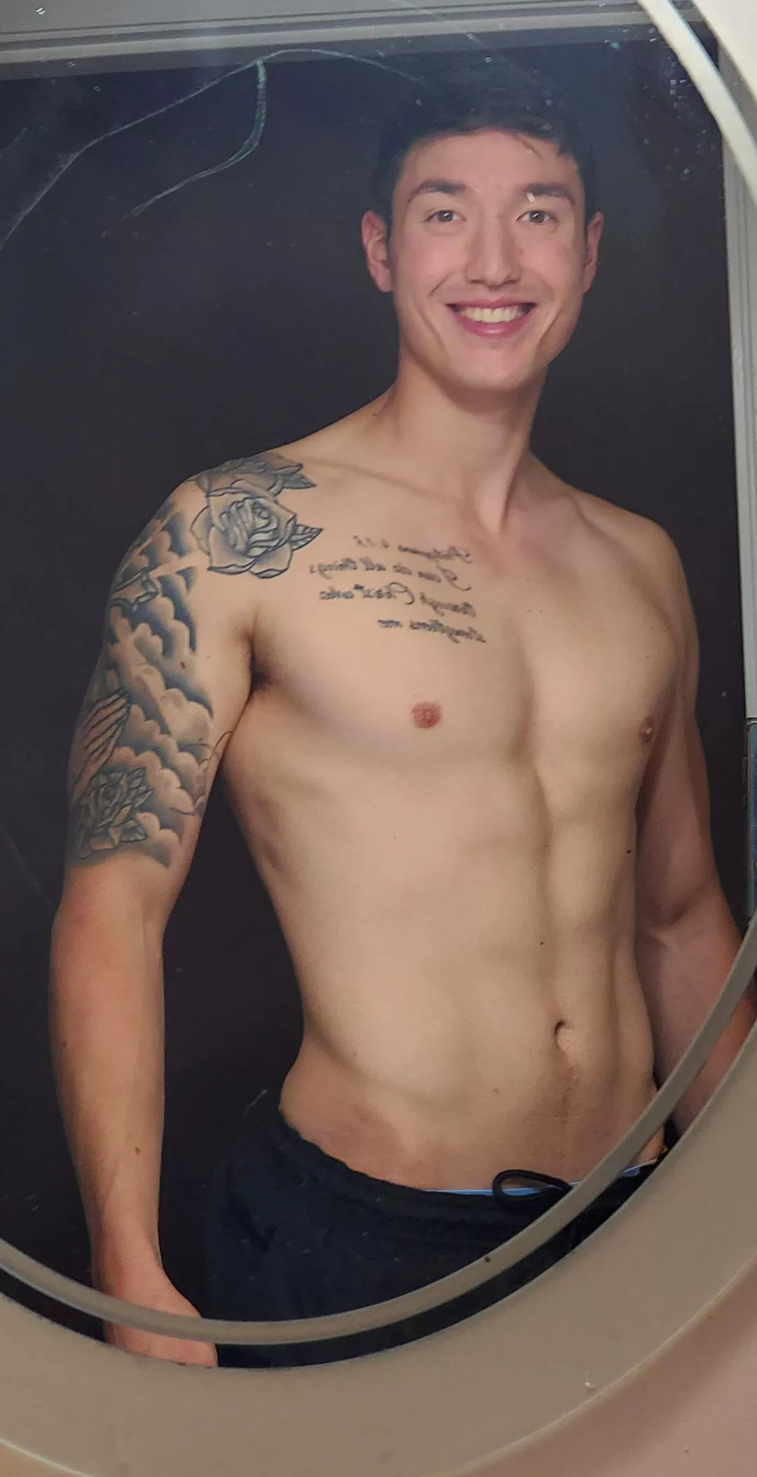 hi 👋 can't sleep who's up ?