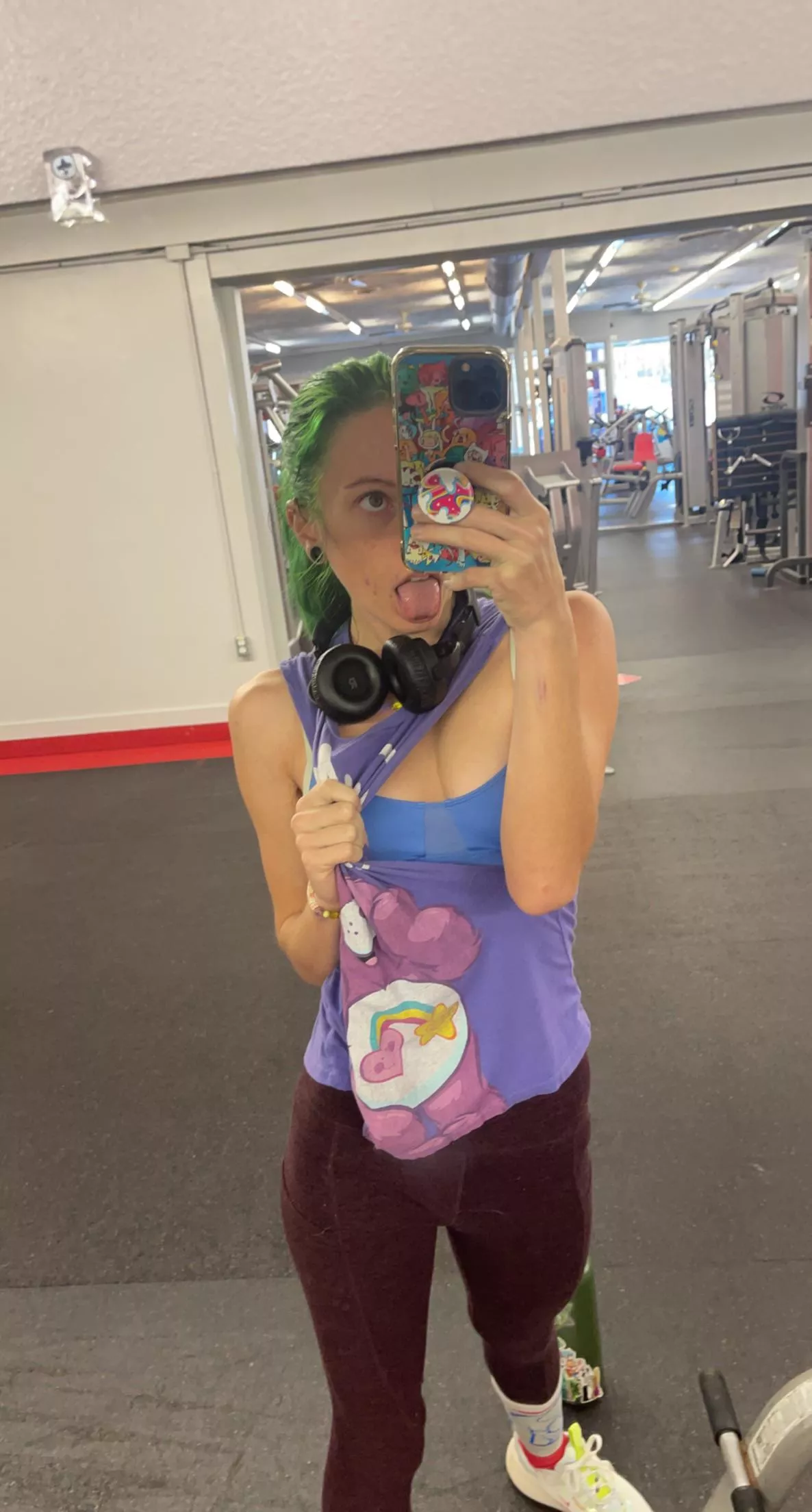 hi i’m new here and just got done with my workout 😋