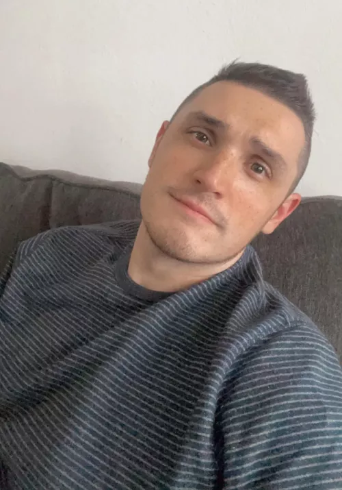 I don’t want tomorrow to be Monday 😭