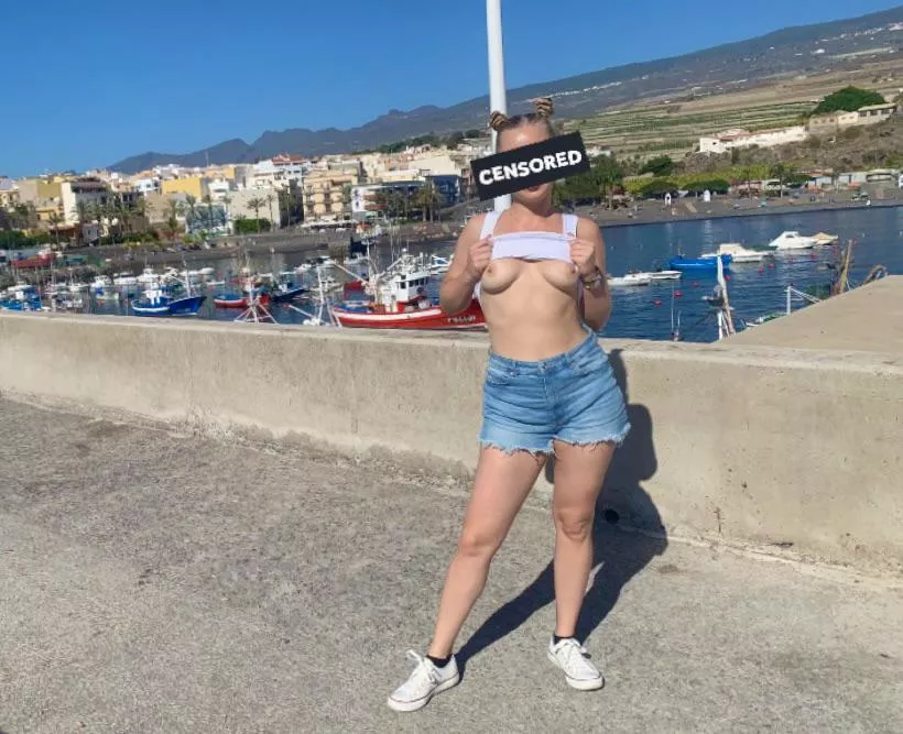 I just love being on public display 😈