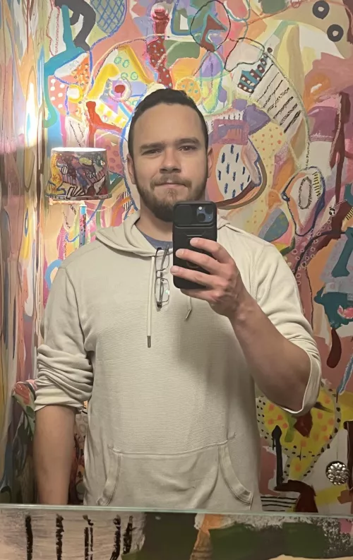 I need more gaymer friends. Anyone here playing returnal?