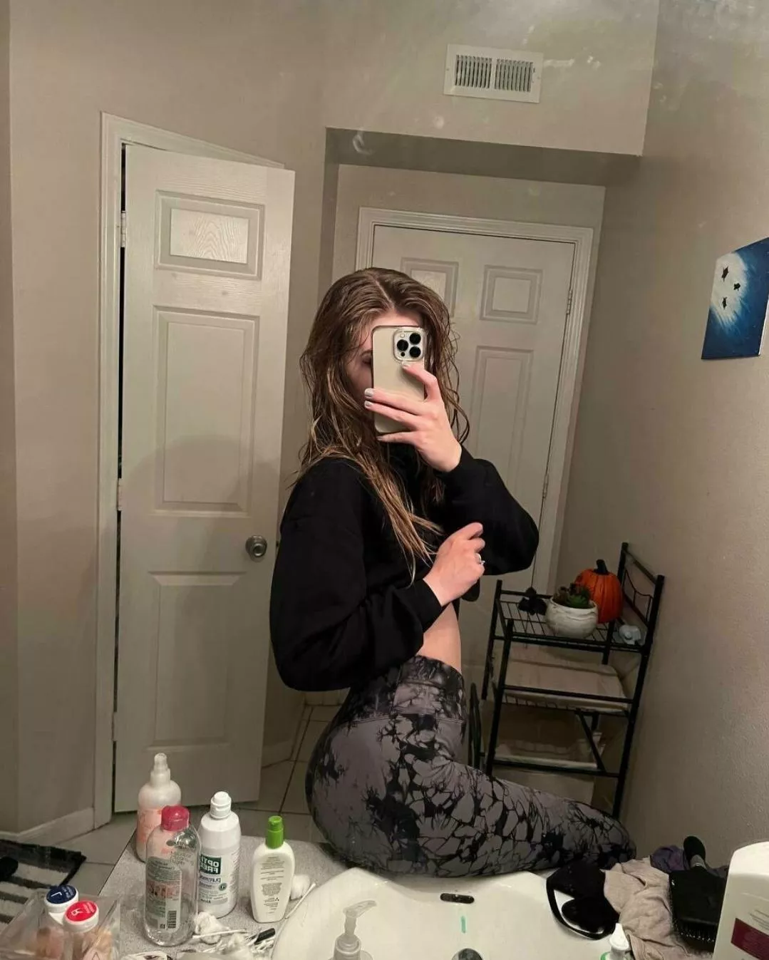 if your man saw me at the gym well... let's just say I'm sure we'd leave together hehe 😉 who wants their man to have me?