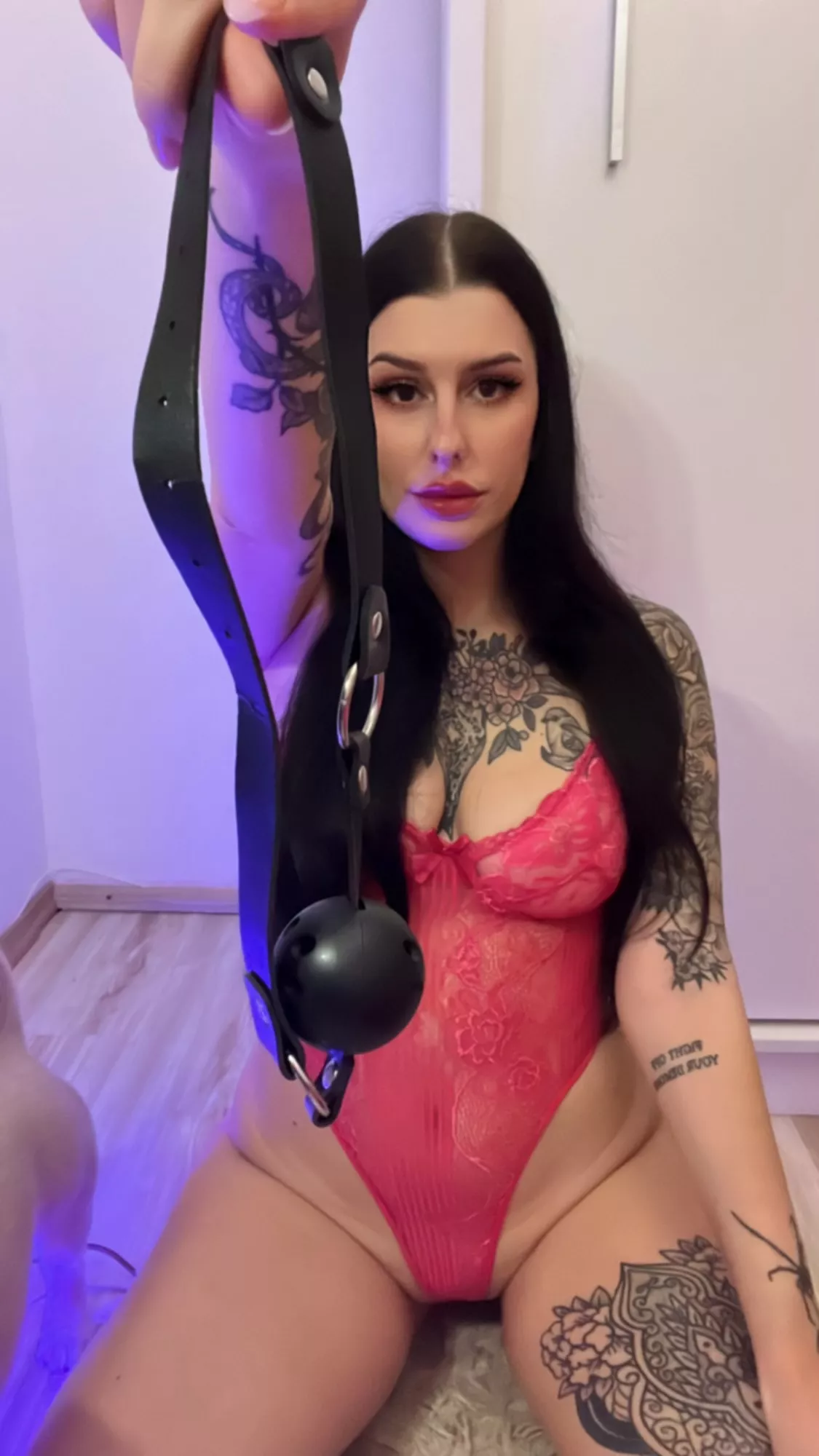 I'll make you shut up and do what i say