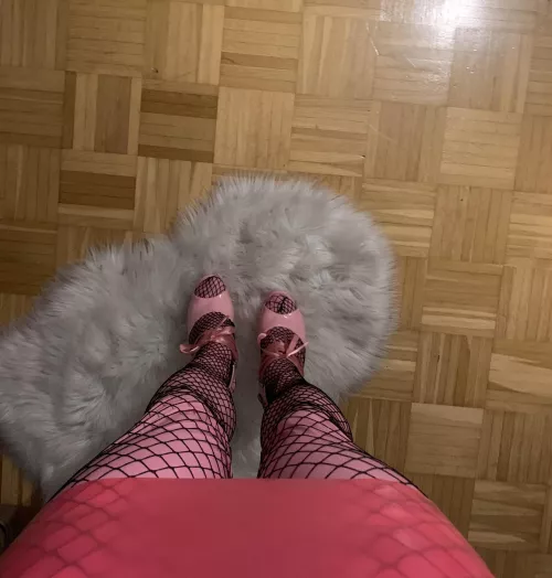 Is this good enough to get fucked in a public bathroom?? 😝😈