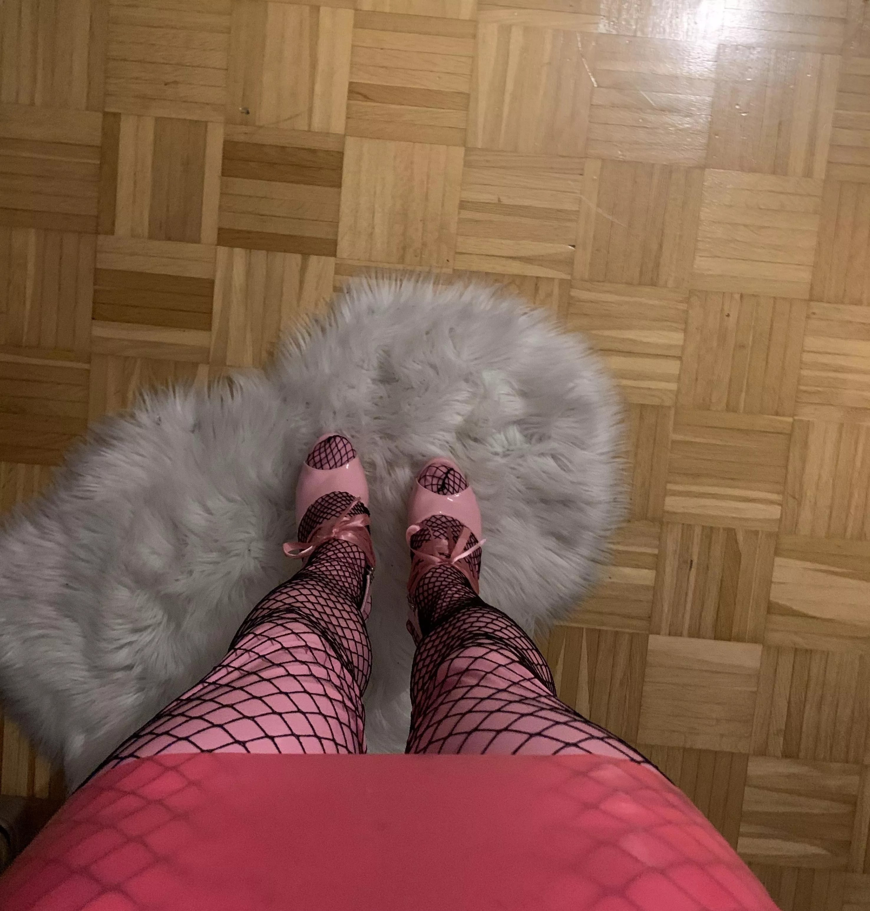 Is this good enough to get fucked in a public bathroom?? 😝😈