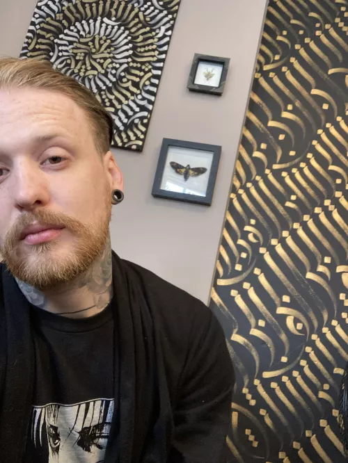 Just me need a bf help 🥲