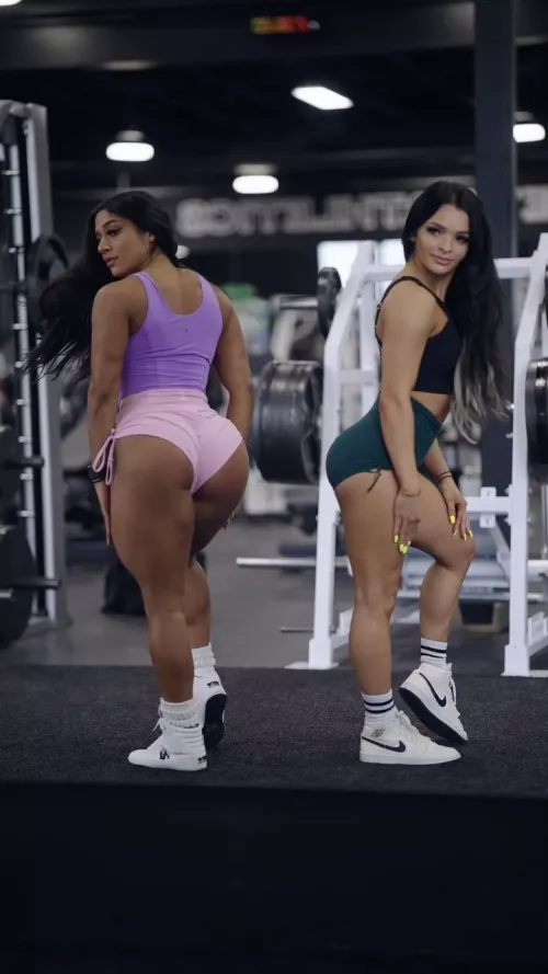 keriganpikefit (R), _juliarene (L)