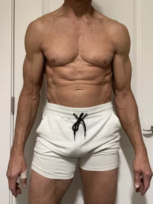(M) do gym peeps like bulges?