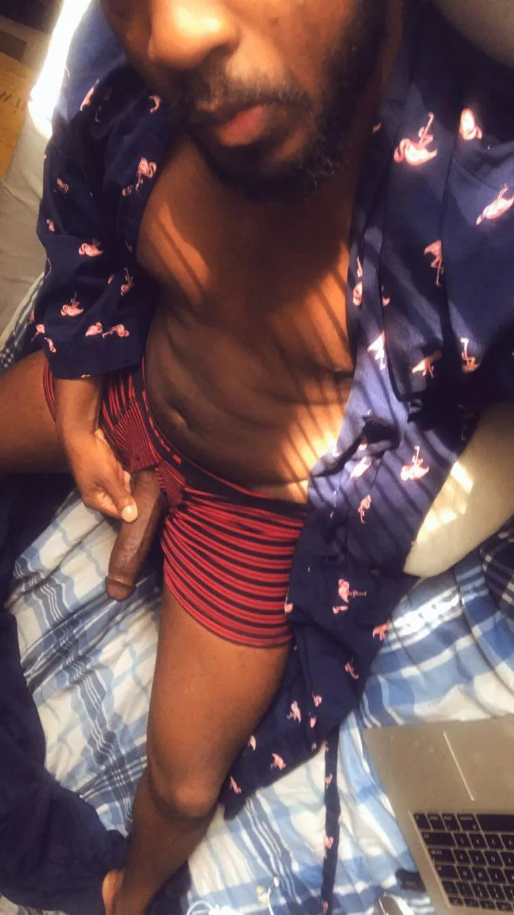 Morning wanna come lay in bed with me