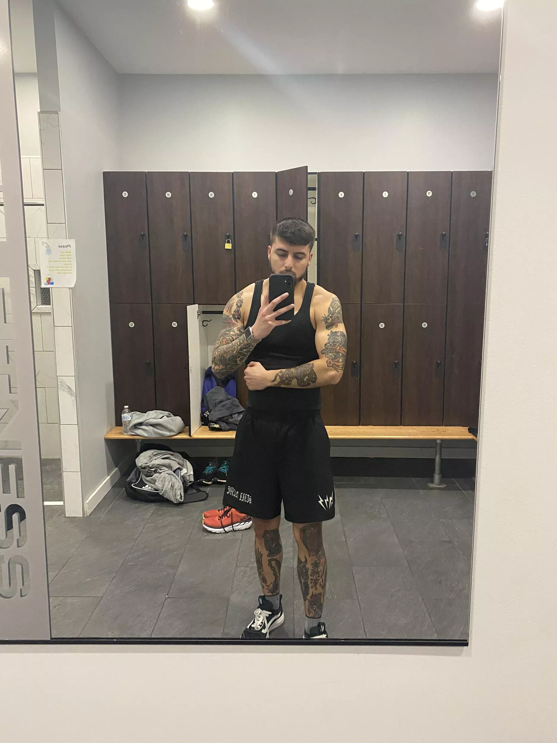 Pumped & ready to pleasure you 😮‍💨 DMs always open