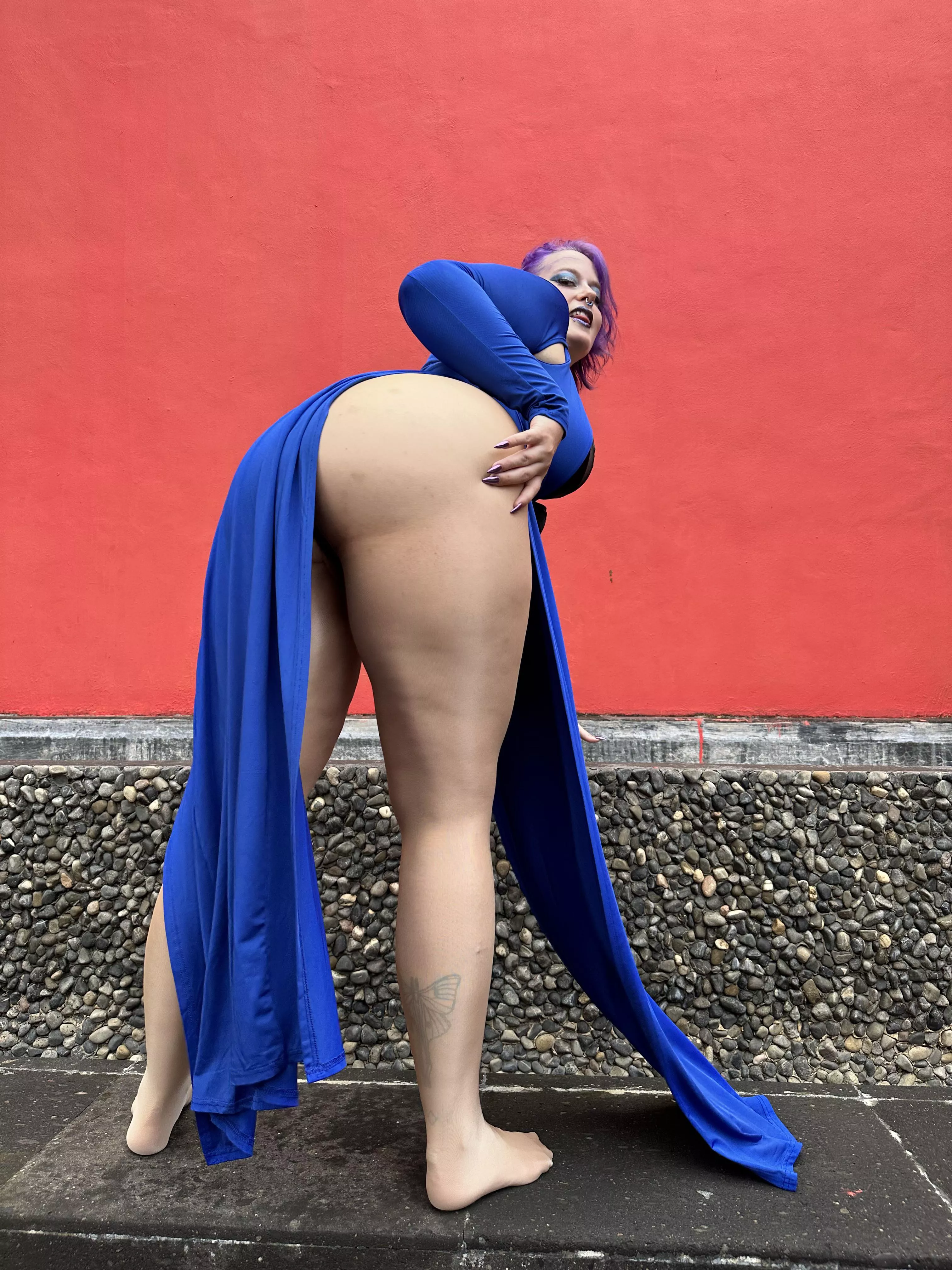 Shiny smooth pantyhose are my favorite