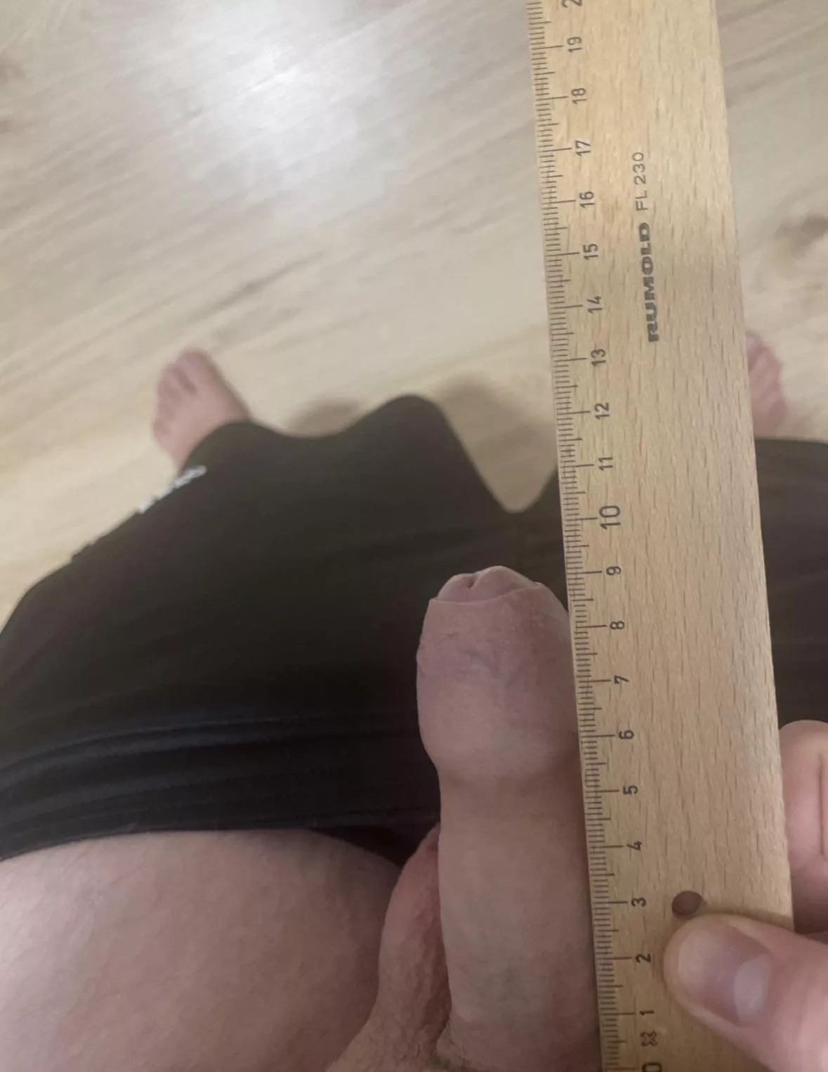 Should i show off to my bros how small iam, only 9cm hard