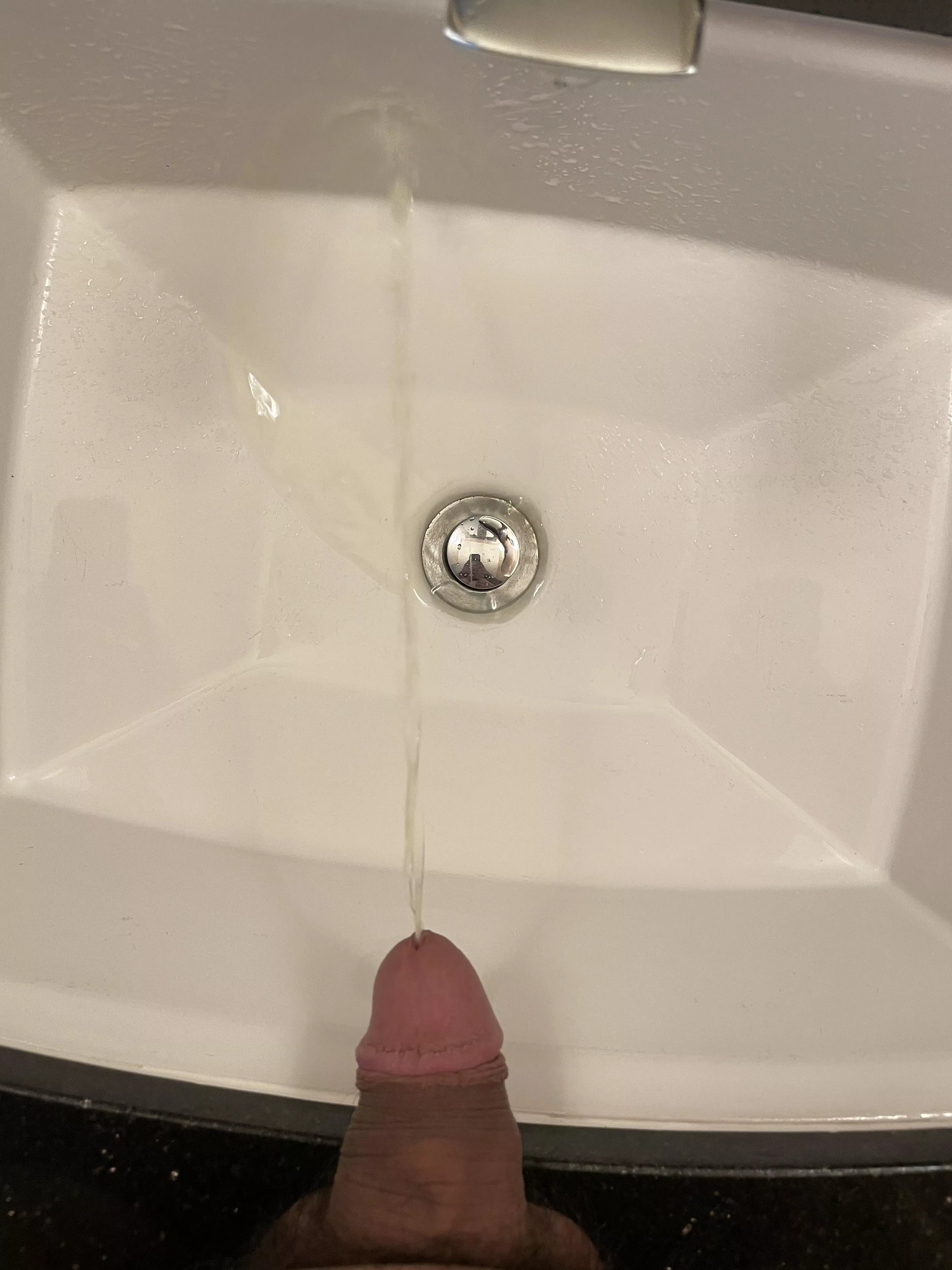 Sink piss