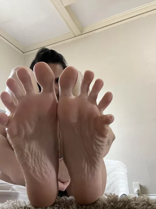 sooo many fake worshippers out there 😞 all I want to do is show off my body to someoneee