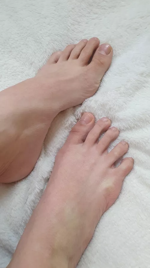 Tell me you love my feet