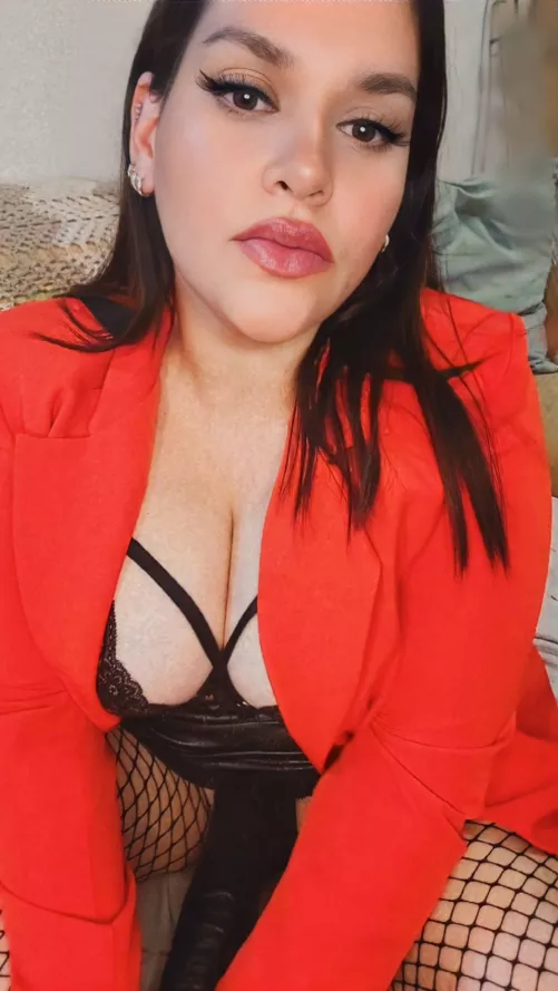 the goddess of your dreams or the queen of your hell ⬇️🔞🍑🍆🔥😈