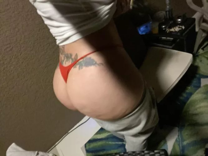 Thick thighs and a fat ass (f)