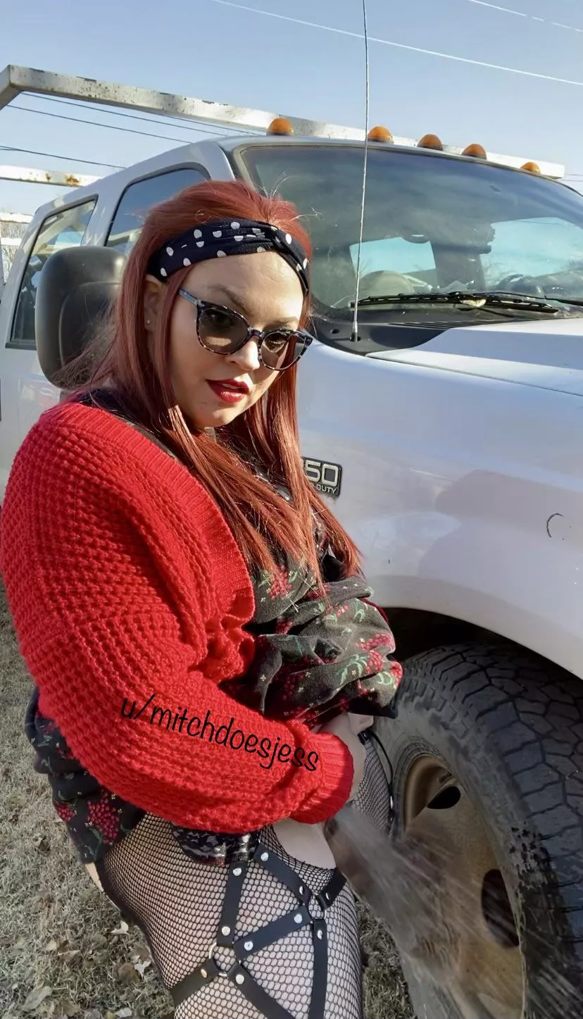 This guy cut me off so I pissed all over his tire