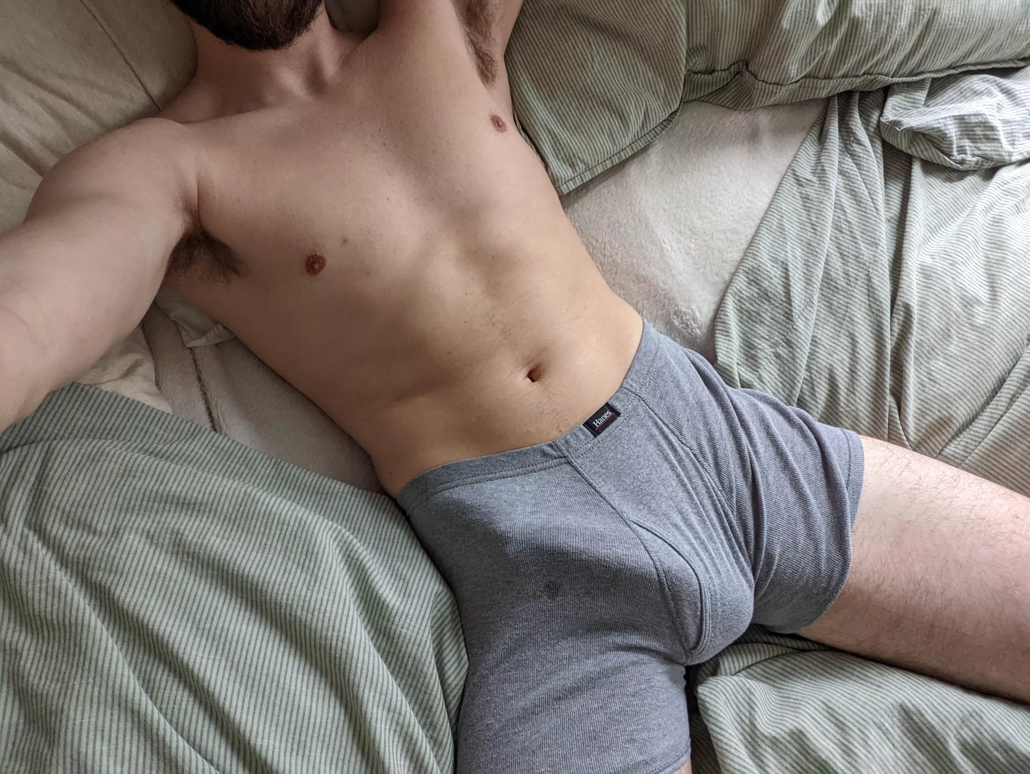 upvote if you're dreading work tomorrow and you like this picture.