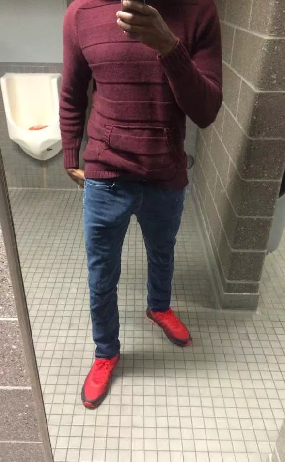 When you gotta step into the bathroom to hide the print