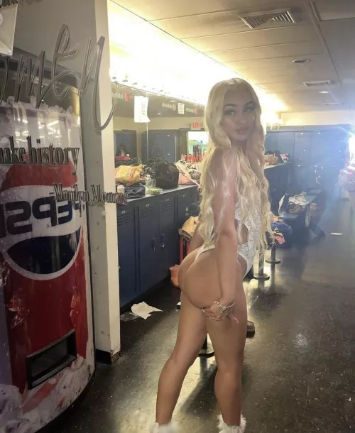 Where’s my sissy cuck