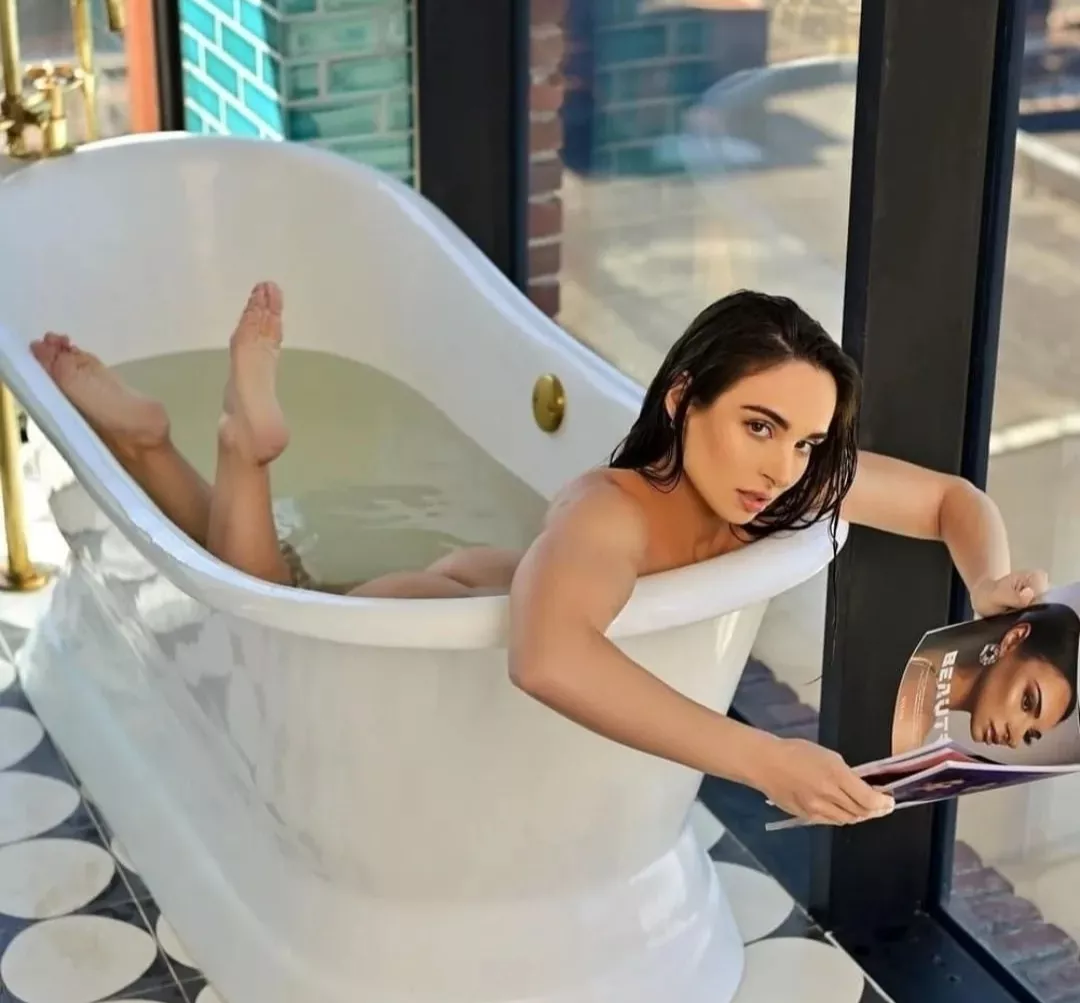 who is the legend who knows her name ???