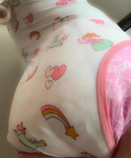 [30][F] Padded in my onesie