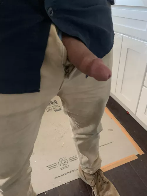 (39) Bored and lonely at work. DM me and keep me company