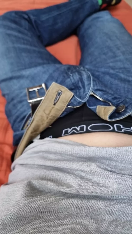 48 Who want to taste a daddy's cock ? dm