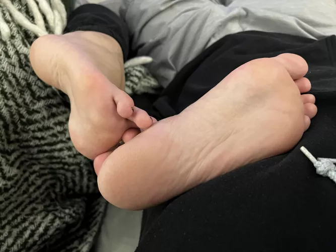 And yet another footjob from this