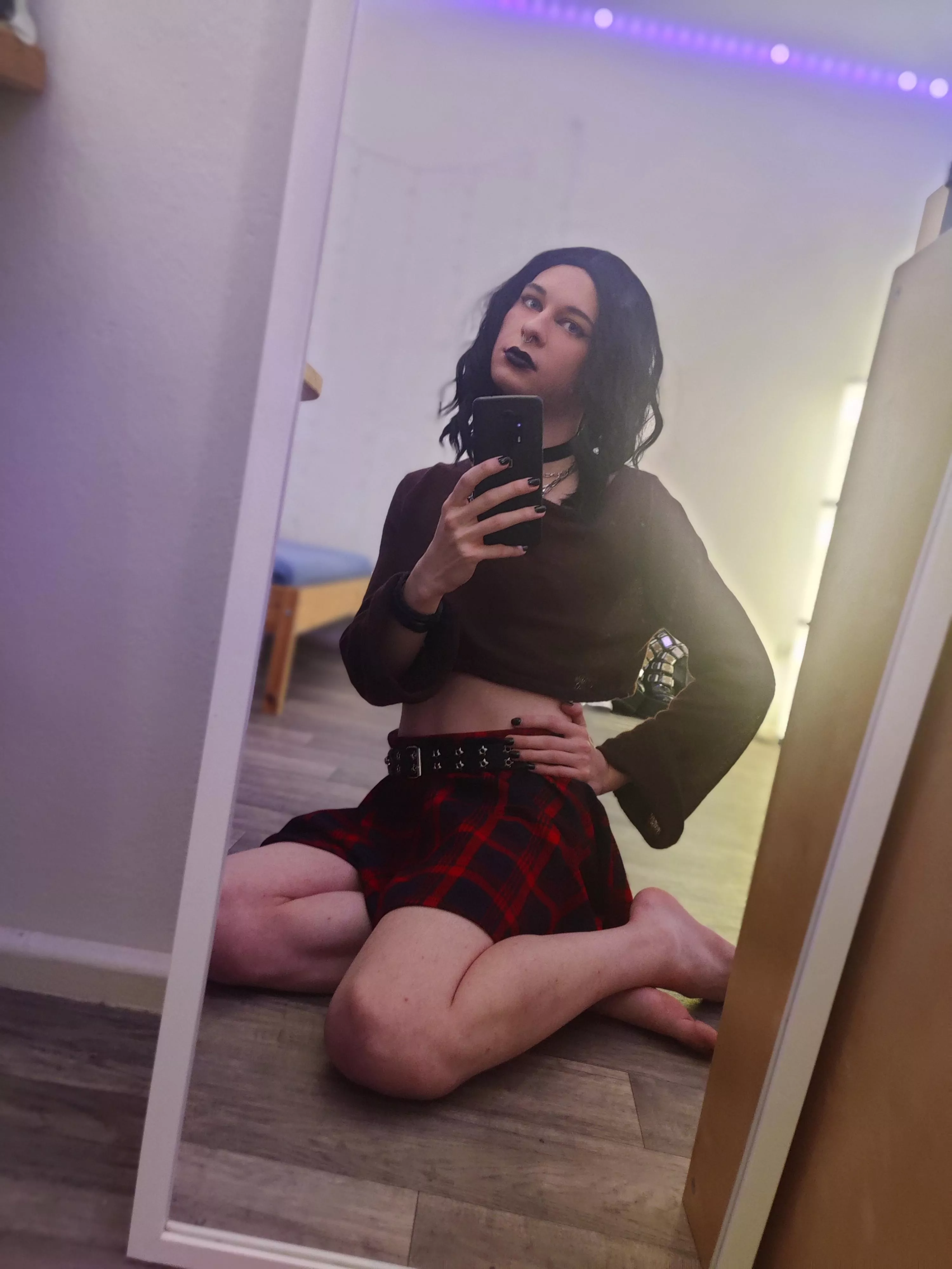 another boring mirror selfie 😋