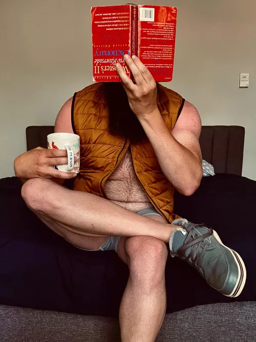 Been doing some reading lately. You may even say I’m a bit (flips to random big word) “erinaceous” 🧐☝️📝