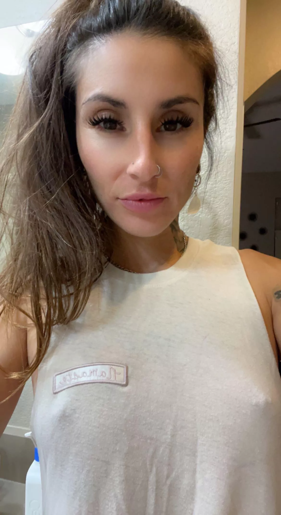 Begging to come out to play 31F