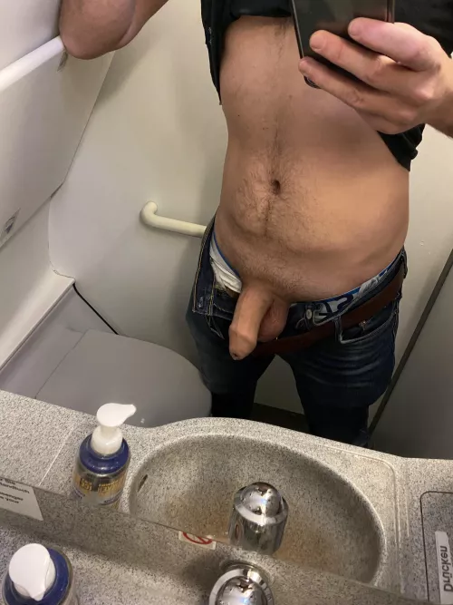 Can’t be a plane ride without a toilet selfie right?