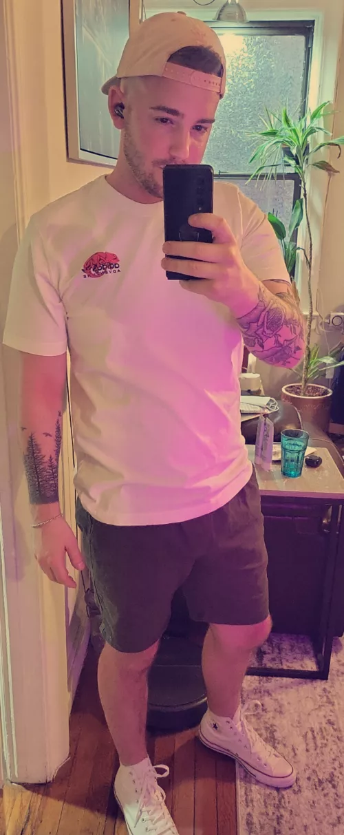 Converses are the most uncomfortable shoes ever.. how do ppl do it..