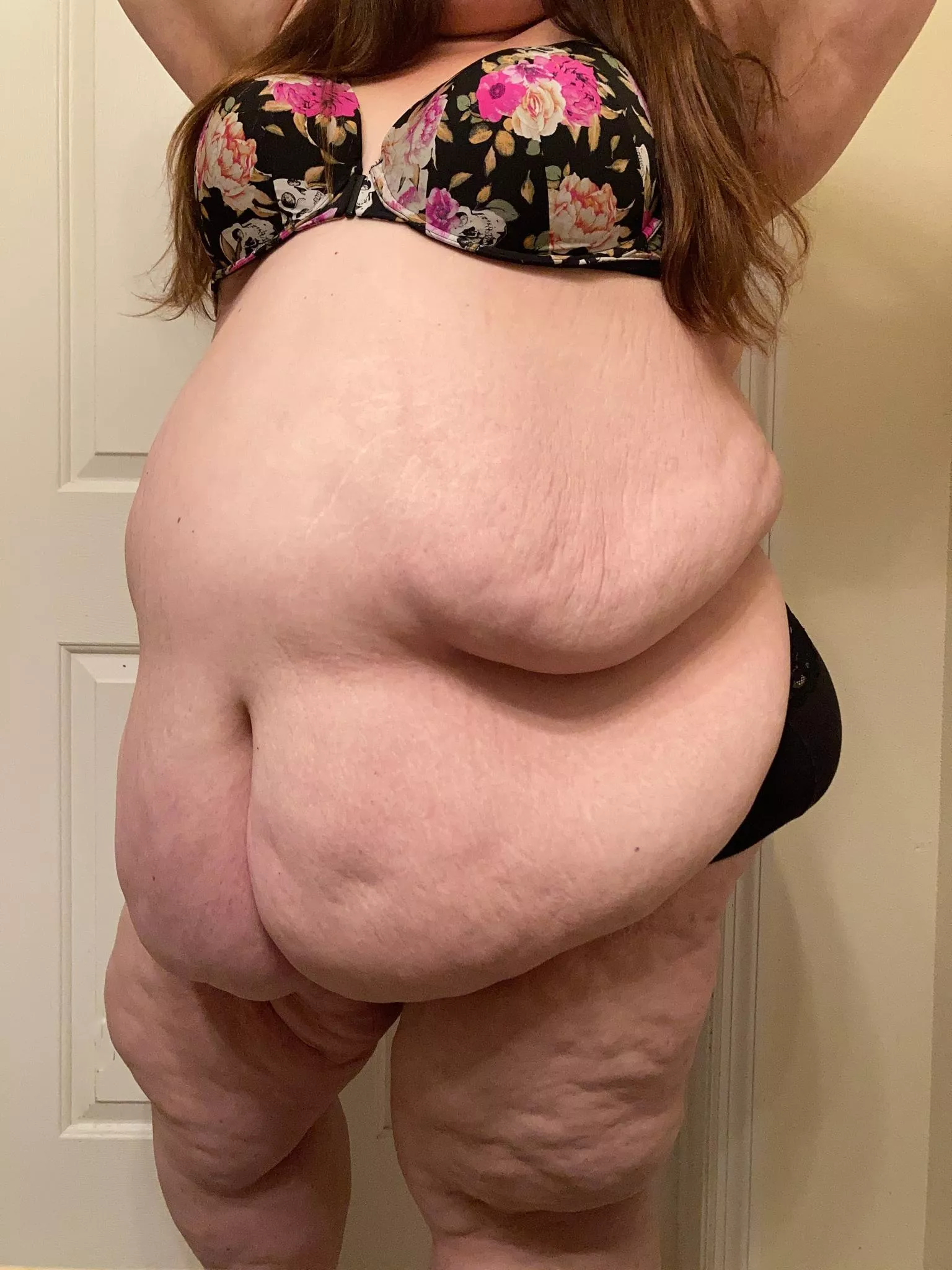 Do you like it when I take my belly out for you?