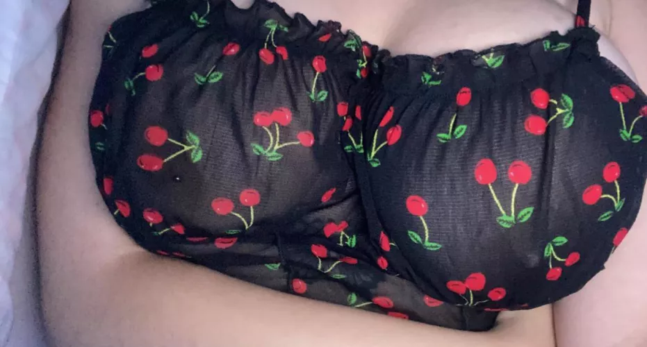 Do you like these cherries?🍒