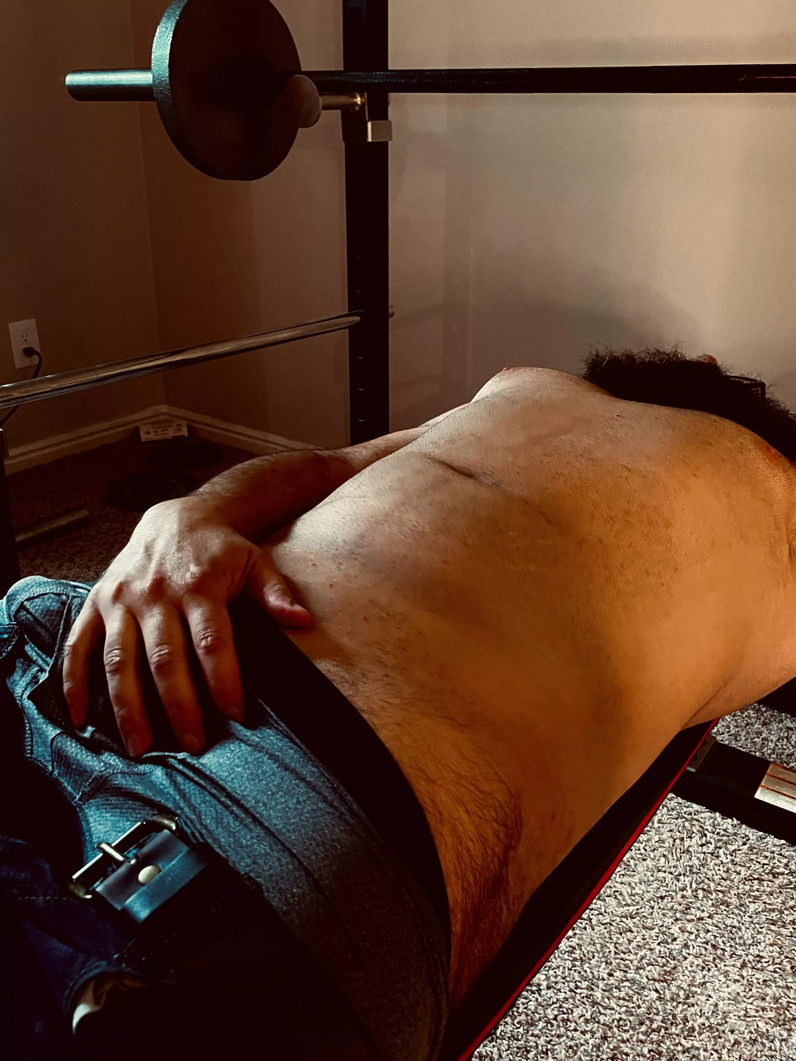 Do you like to fantasize? Let’s pretend I’m buff and the weights are actually super heavy. 🫦💪