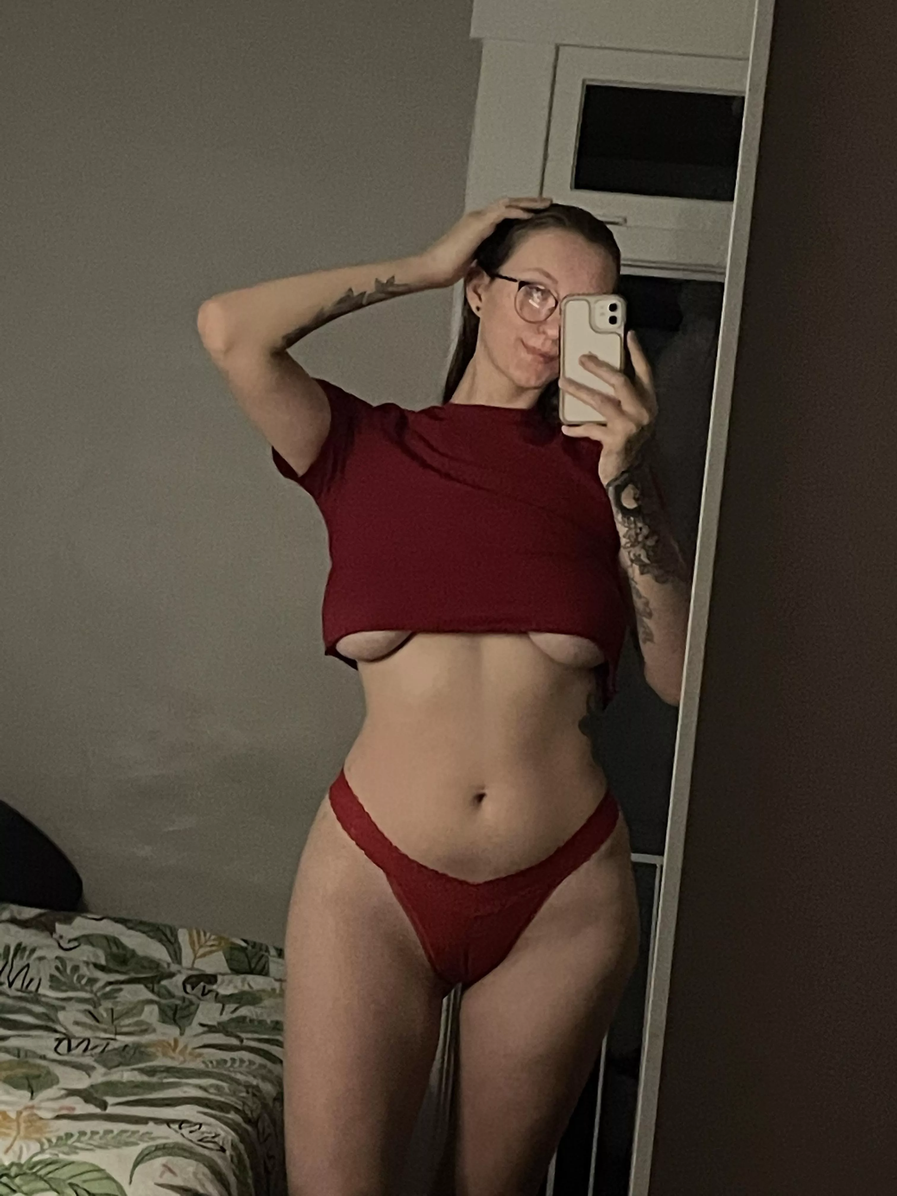 [f] Do you like red?
