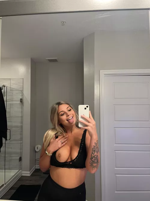 fuck it, I'm drunk.. do you like my tits?? 😈