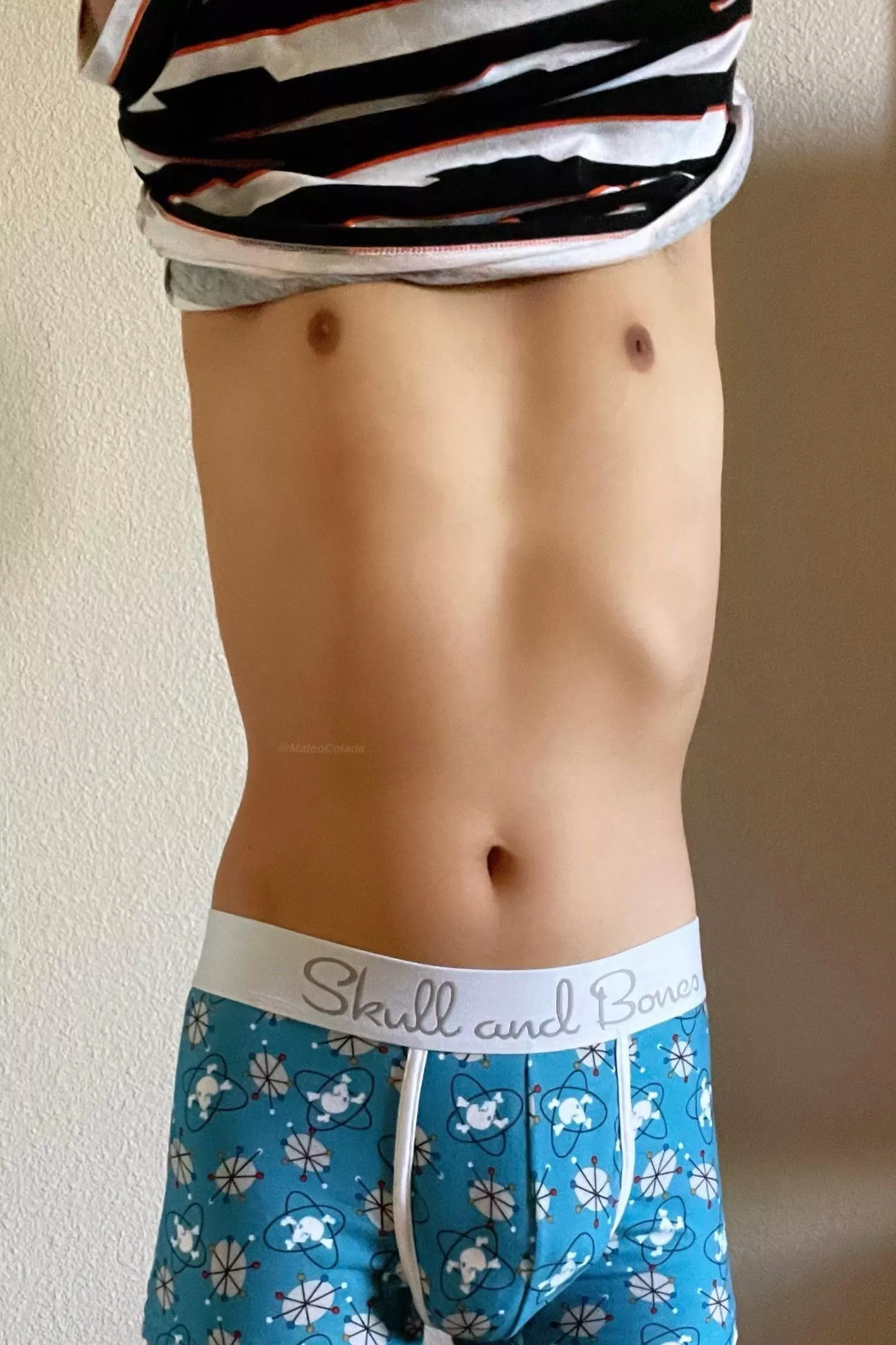 I can never tell the difference between trunks and boxer-briefs. In other words, I’m confused 🤣