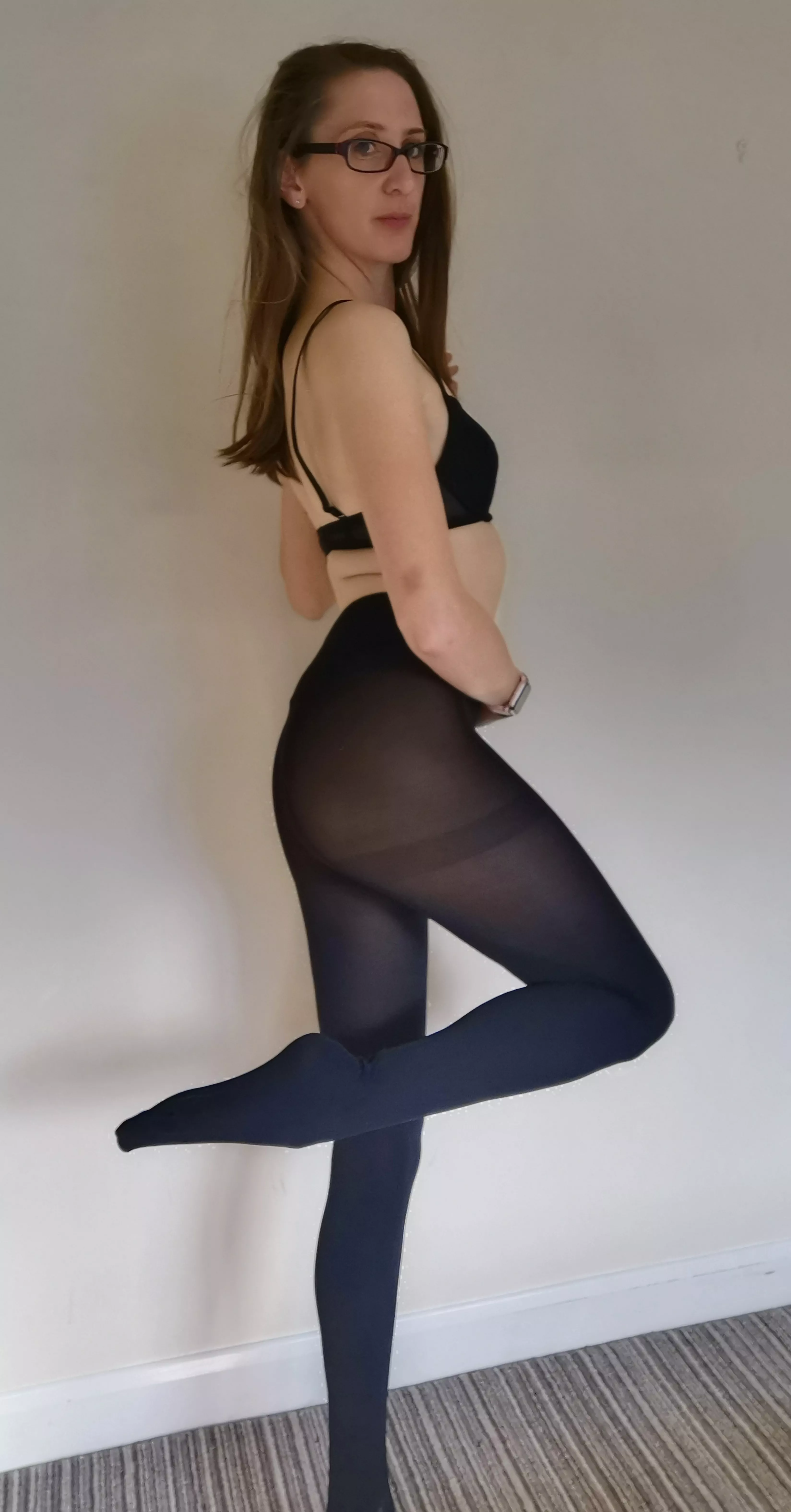 I love posing in my tights
