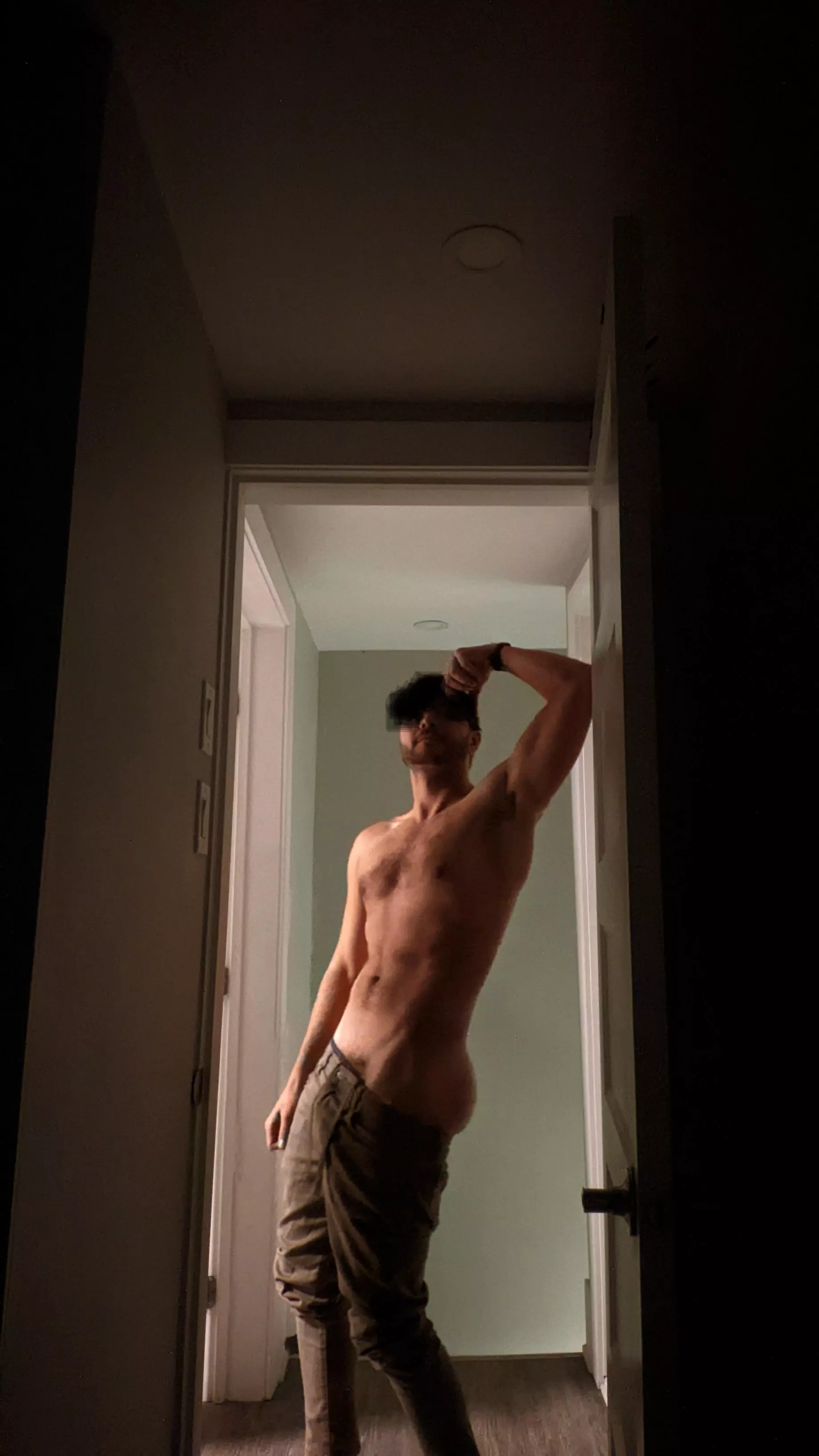 I Want to Feel Hot [M]