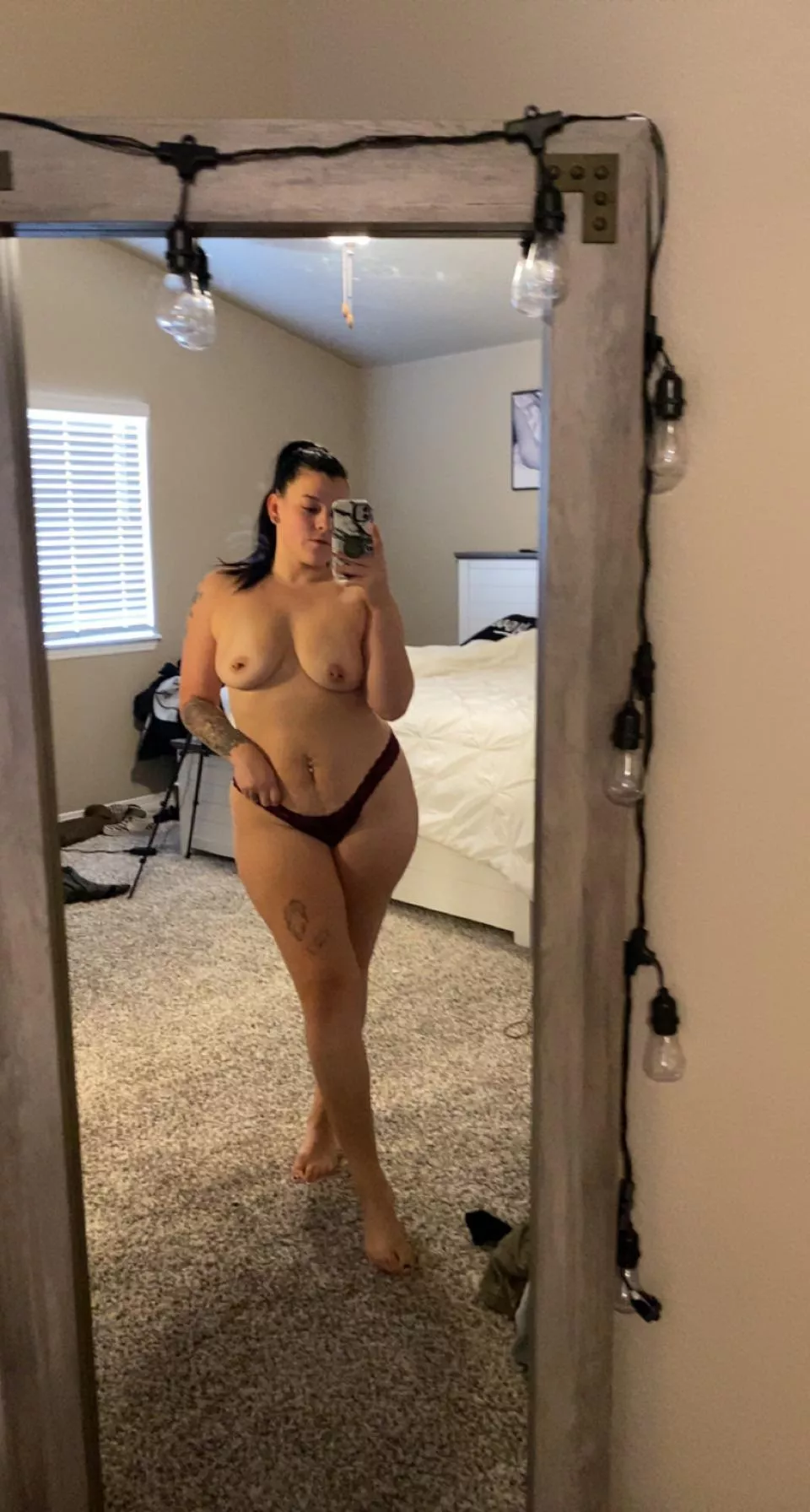 I’m back 😘 now give me a proper welcome 😈