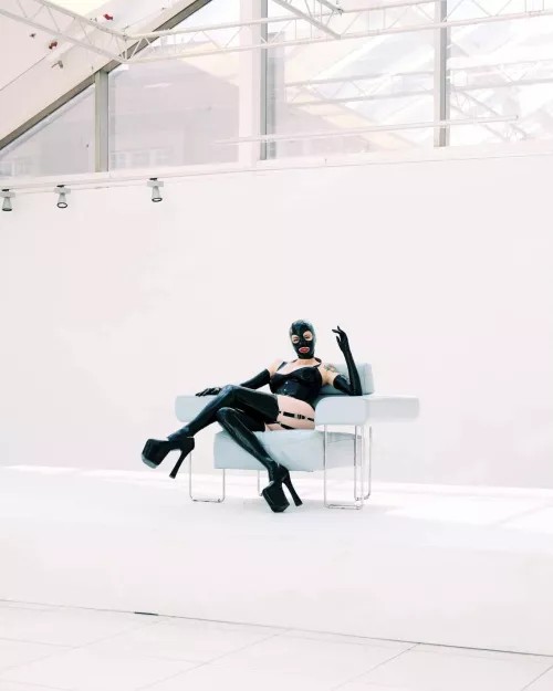 I'm waiting for you.