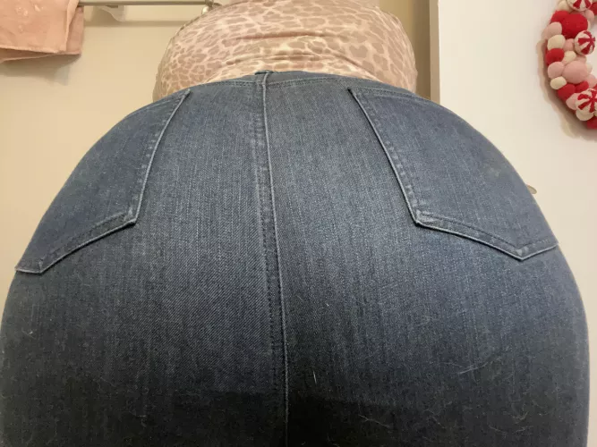 Imagine I’m bent over picking something up at the grocery store. Are you staring? 😉