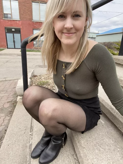 It’s a little cold but I refuse to wear a bra 😋